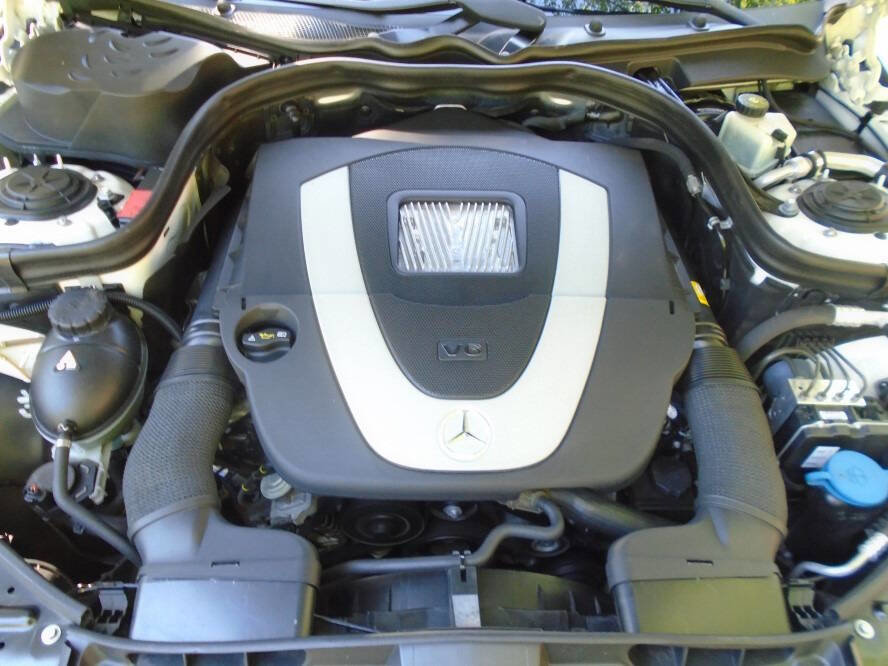 Used 2011 Mercedes-Benz E 350 Sedan image 28