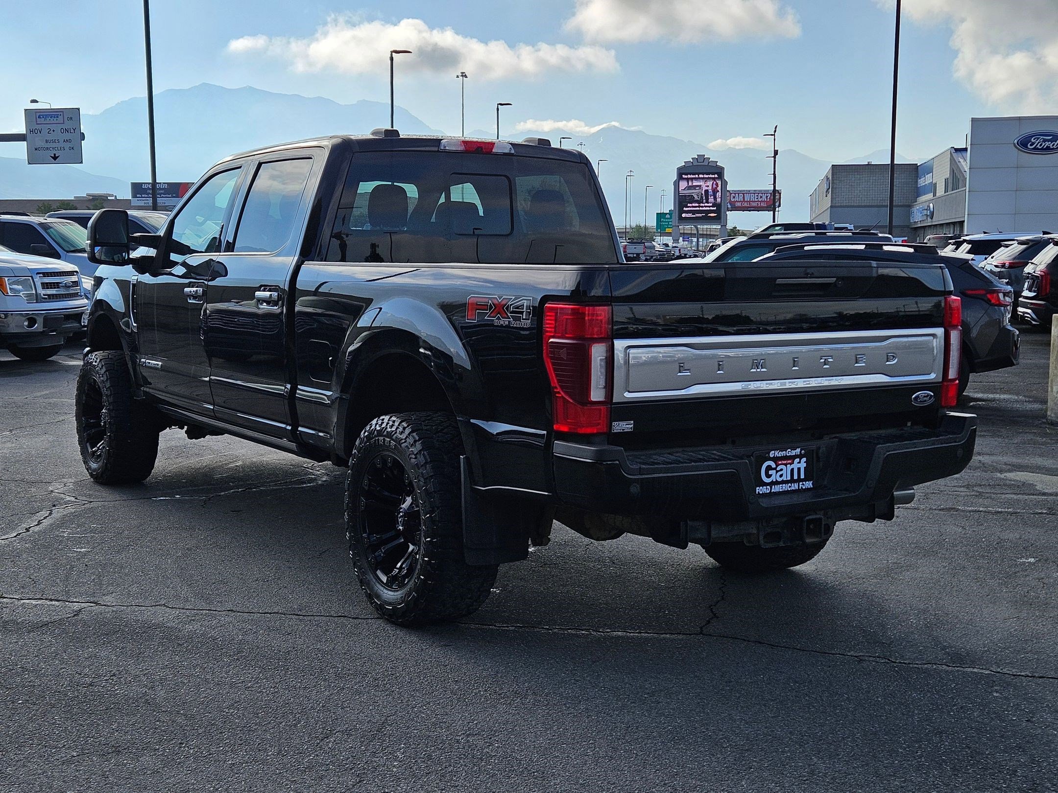 Used 2022 Ford F350 Limited AWD/4WD image 9