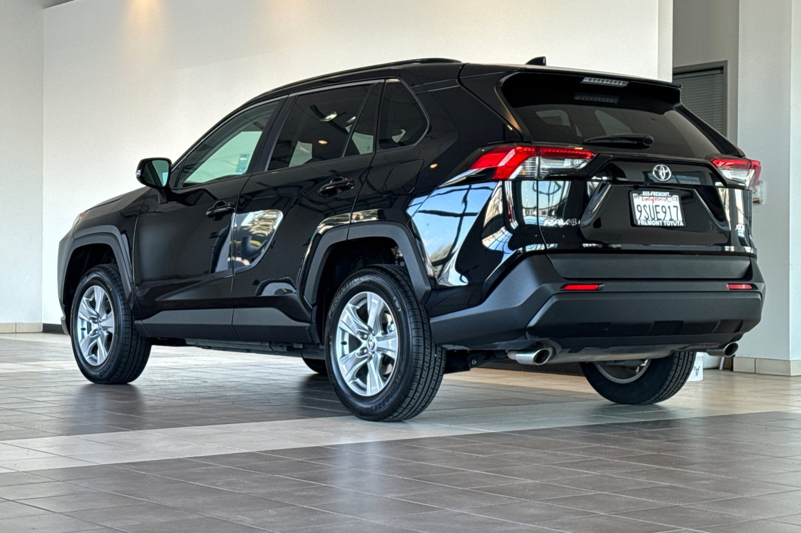 Certified 2025 Toyota RAV4 XLE FWD image 6
