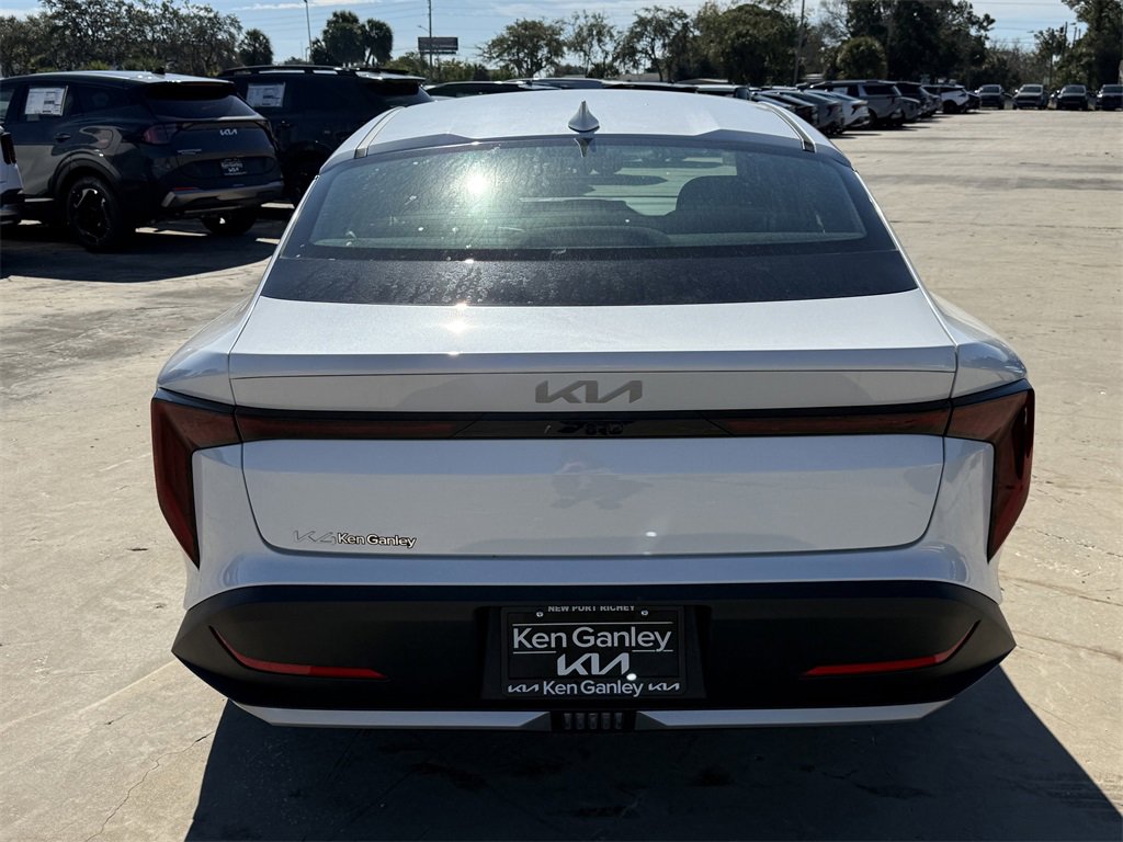 New 2025 Kia K4 LXS image 5