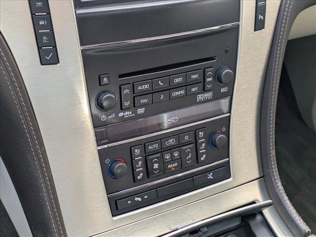 Used 2014 Cadillac Escalade Platinum AWD/4WD image 16