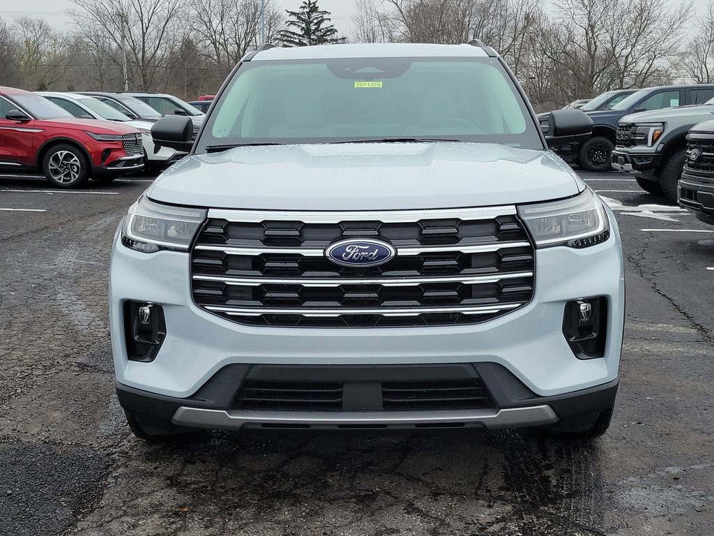 New 2026 Ford Explorer Active w/ Active Comfort Package image 2
