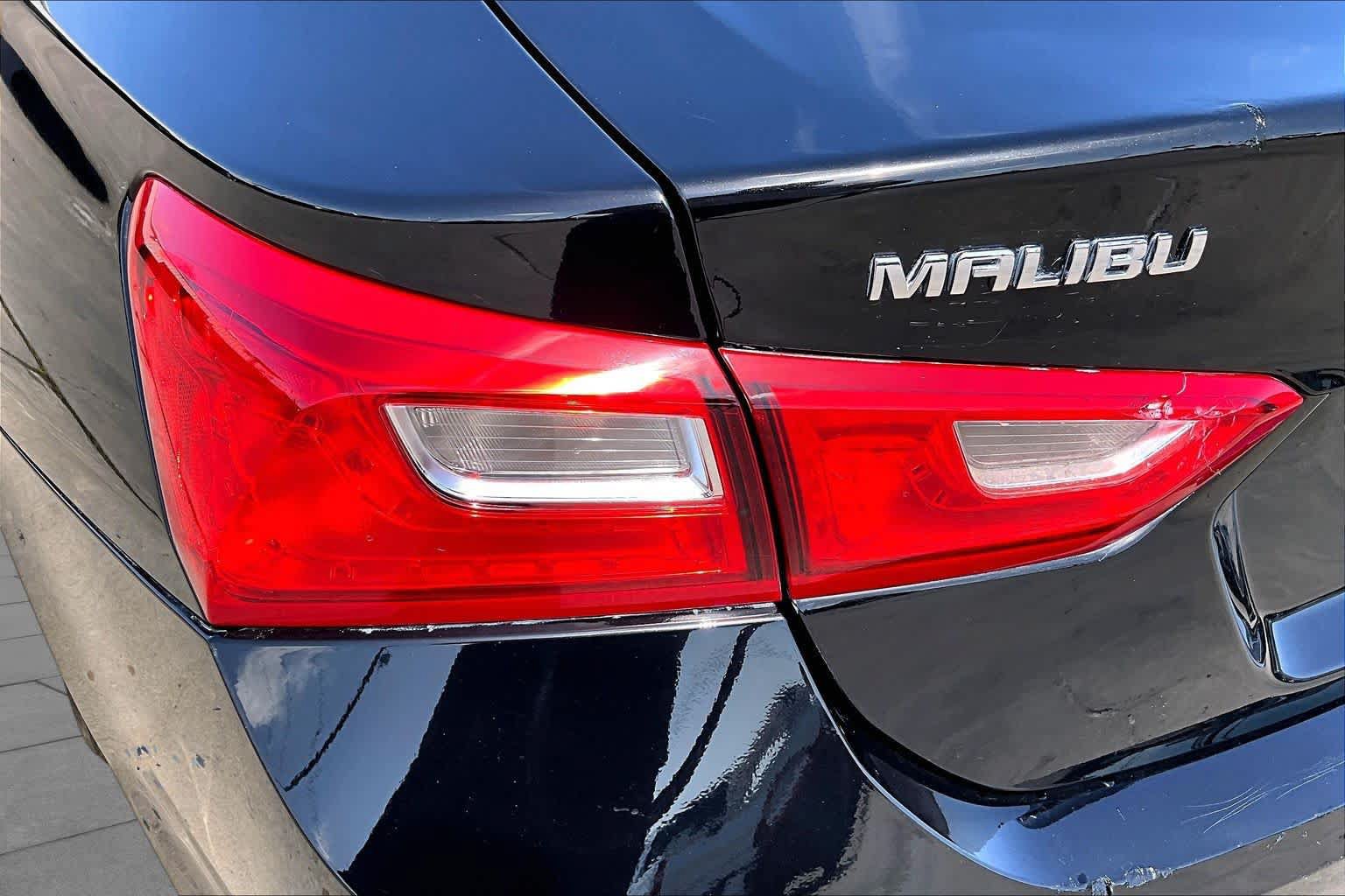 Used 2022 Chevrolet Malibu LS FWD image 29