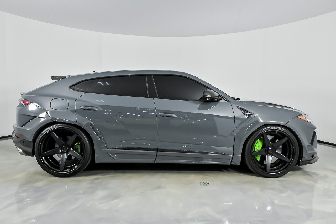 Used 2024 Lamborghini Urus Performante AWD/4WD image 11