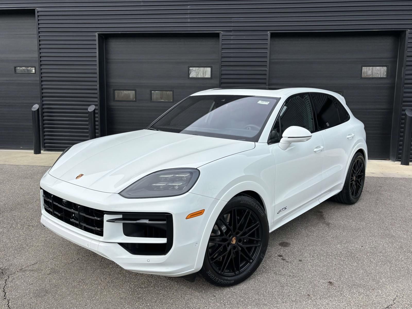 New 2026 Porsche Cayenne GTS AWD/4WD image 1