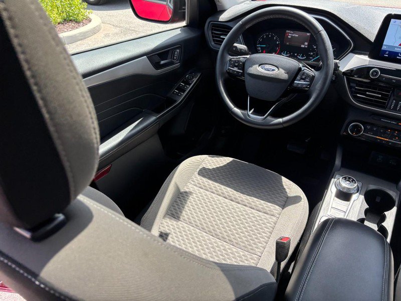 Used 2022 Ford Escape SE w/ SE Sport Appearance Package FWD image 12