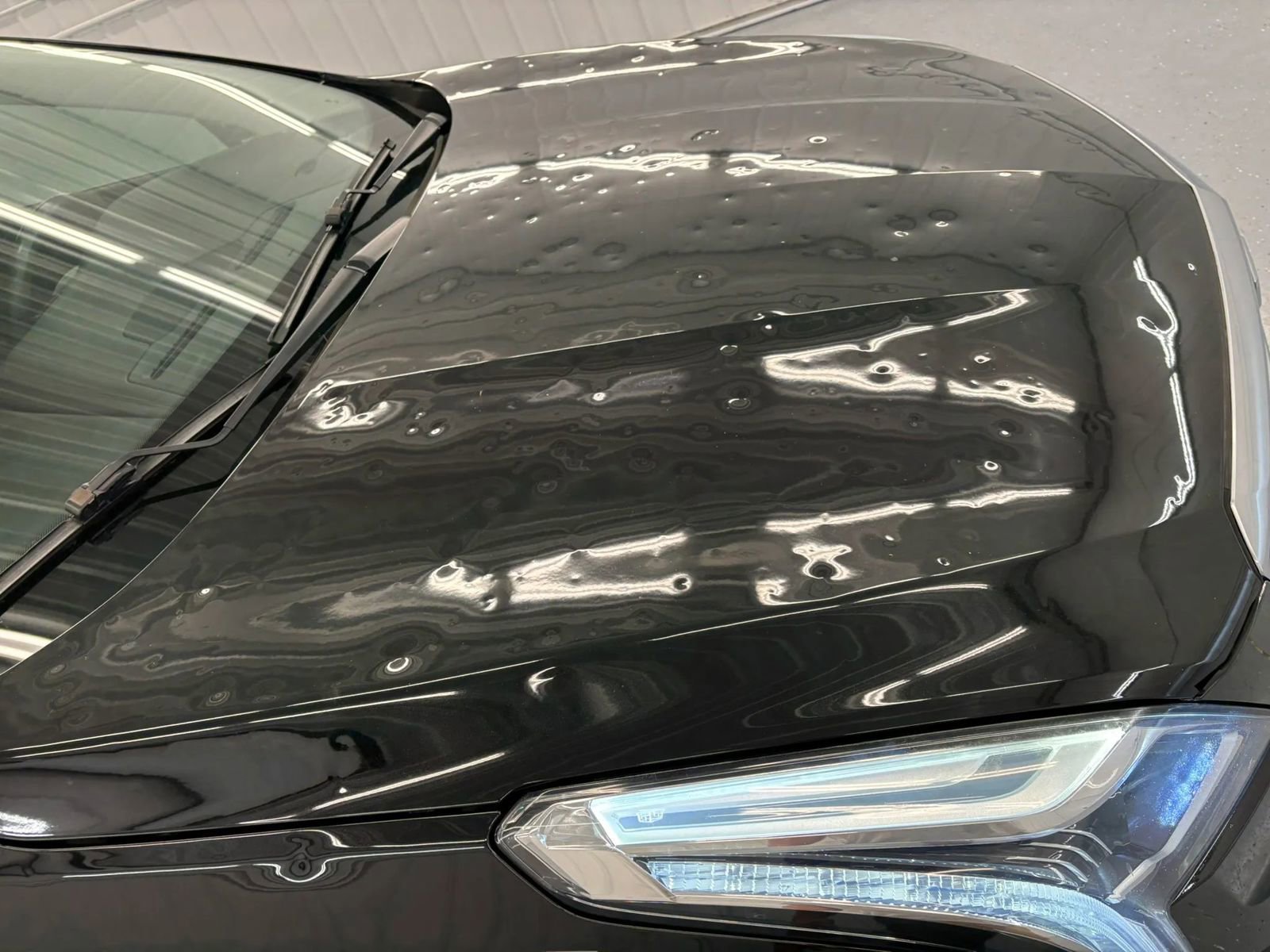 Used 2017 Cadillac XT5 Premium Luxury w/ LPO, Wheel Lock Package image 14