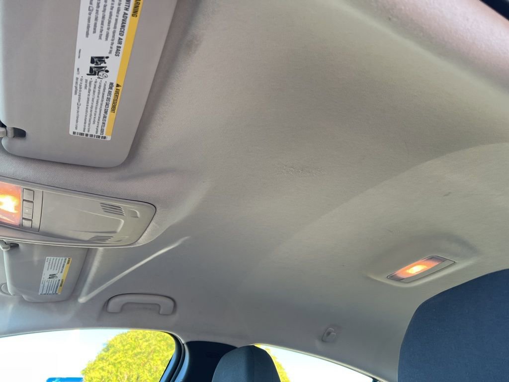 Used 2017 Chevrolet Cruze LT w/ Convenience Package image 10