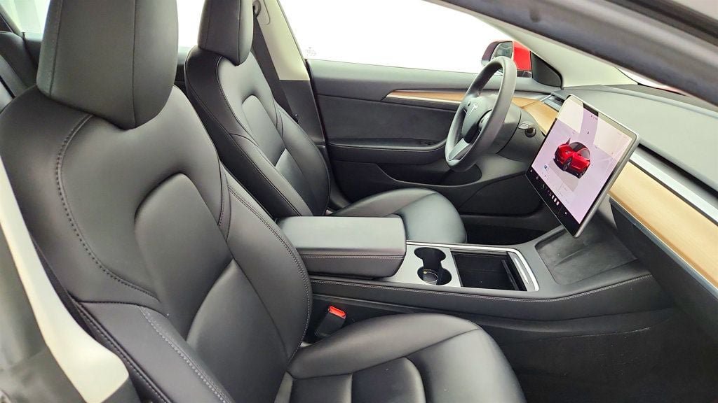 Used 2023 Tesla Model 3 Standard Range RWD image 28