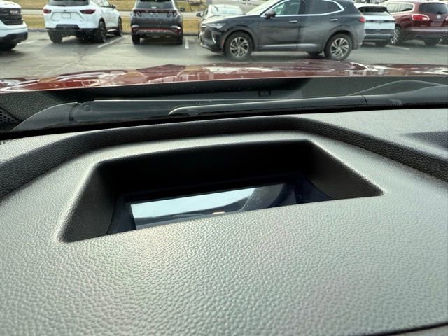 Used 2021 Buick Envision Avenir w/ Technology Package II image 40