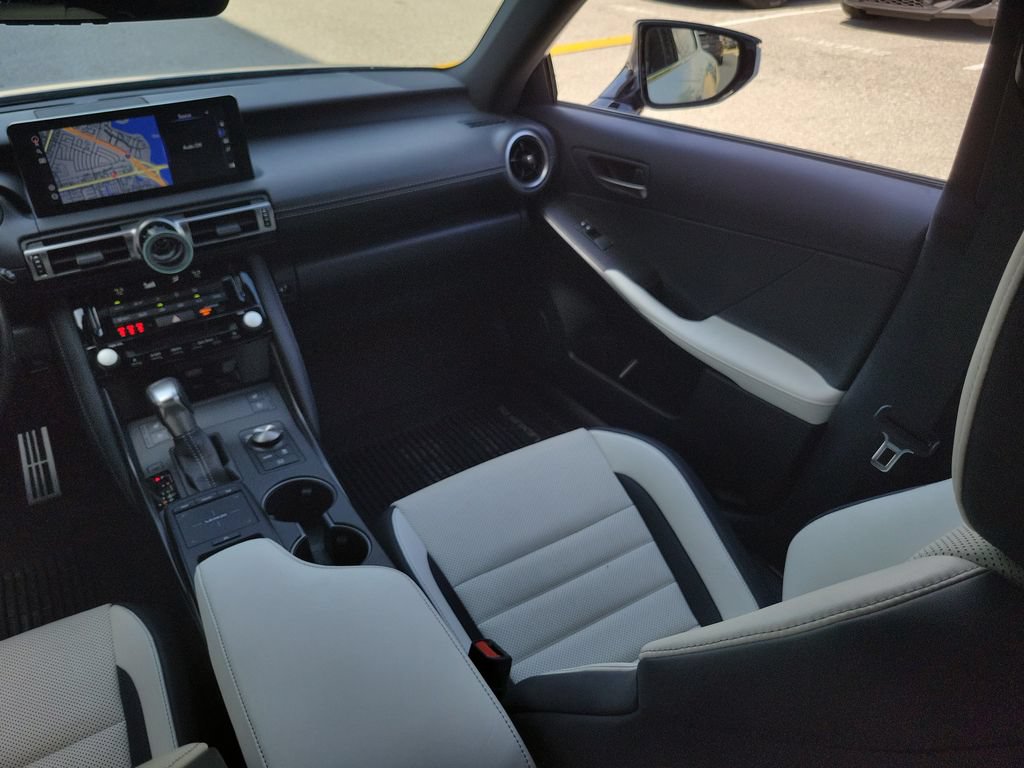 Used 2022 Lexus IS 350 F Sport RWD image 10