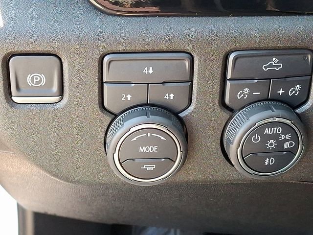 Certified 2025 Chevrolet Silverado 2500 LT w/ Convenience Package image 21