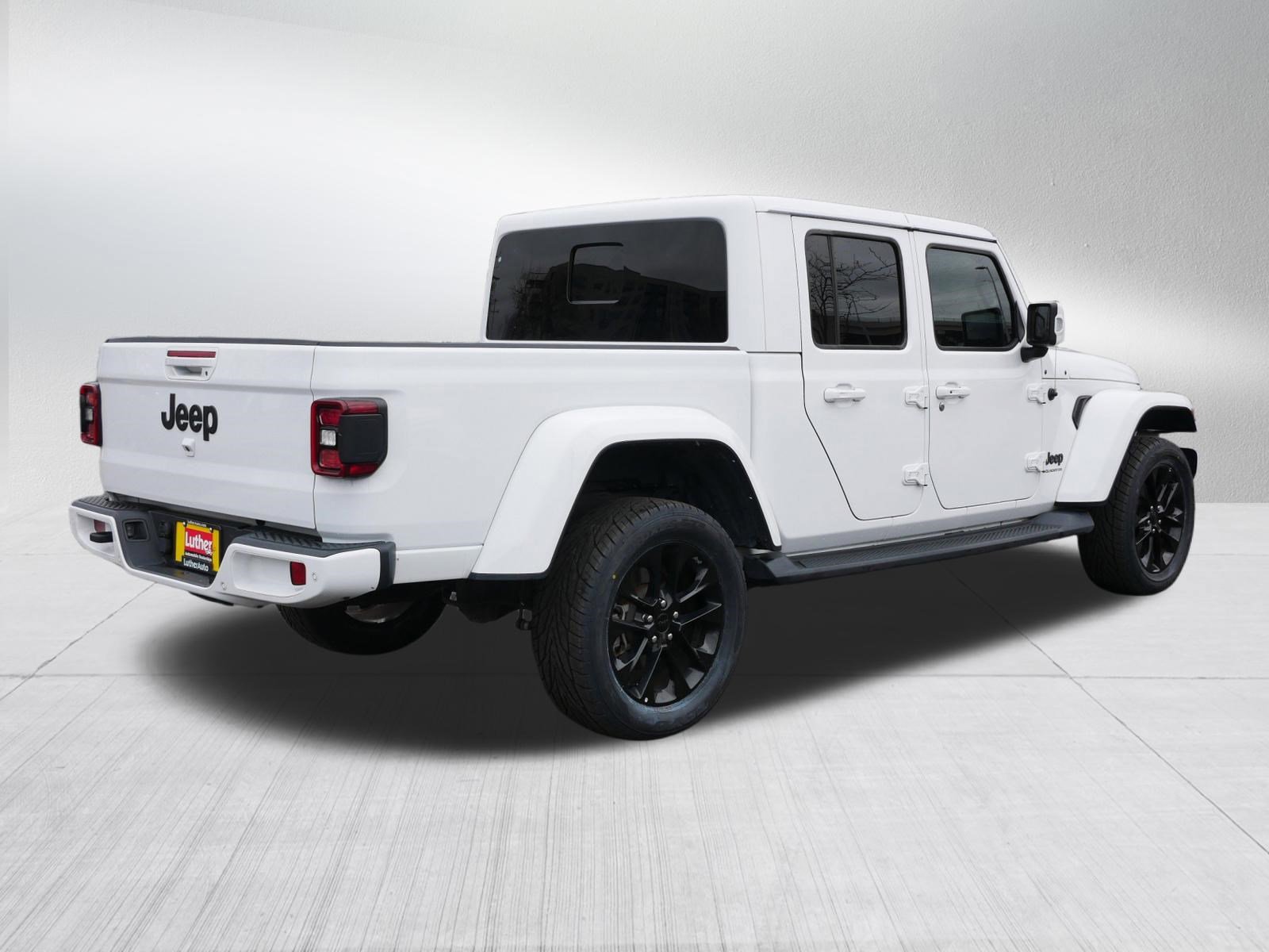 Used 2023 Jeep Gladiator Overland image 7