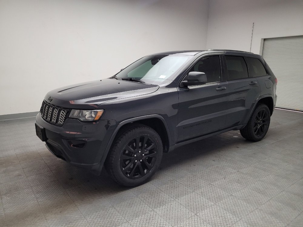 Used 2018 Jeep Grand Cherokee Altitude AWD/4WD image 2