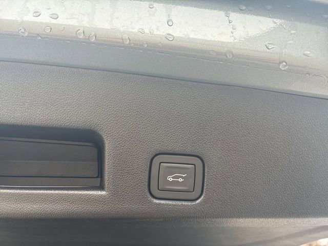 Used 2025 GMC Acadia Denali w/ LPO, Floor Liner Package image 17