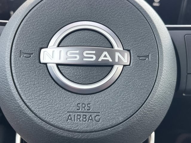 New 2025 Nissan Kicks SR w/ SR Premium Package FWD image 27