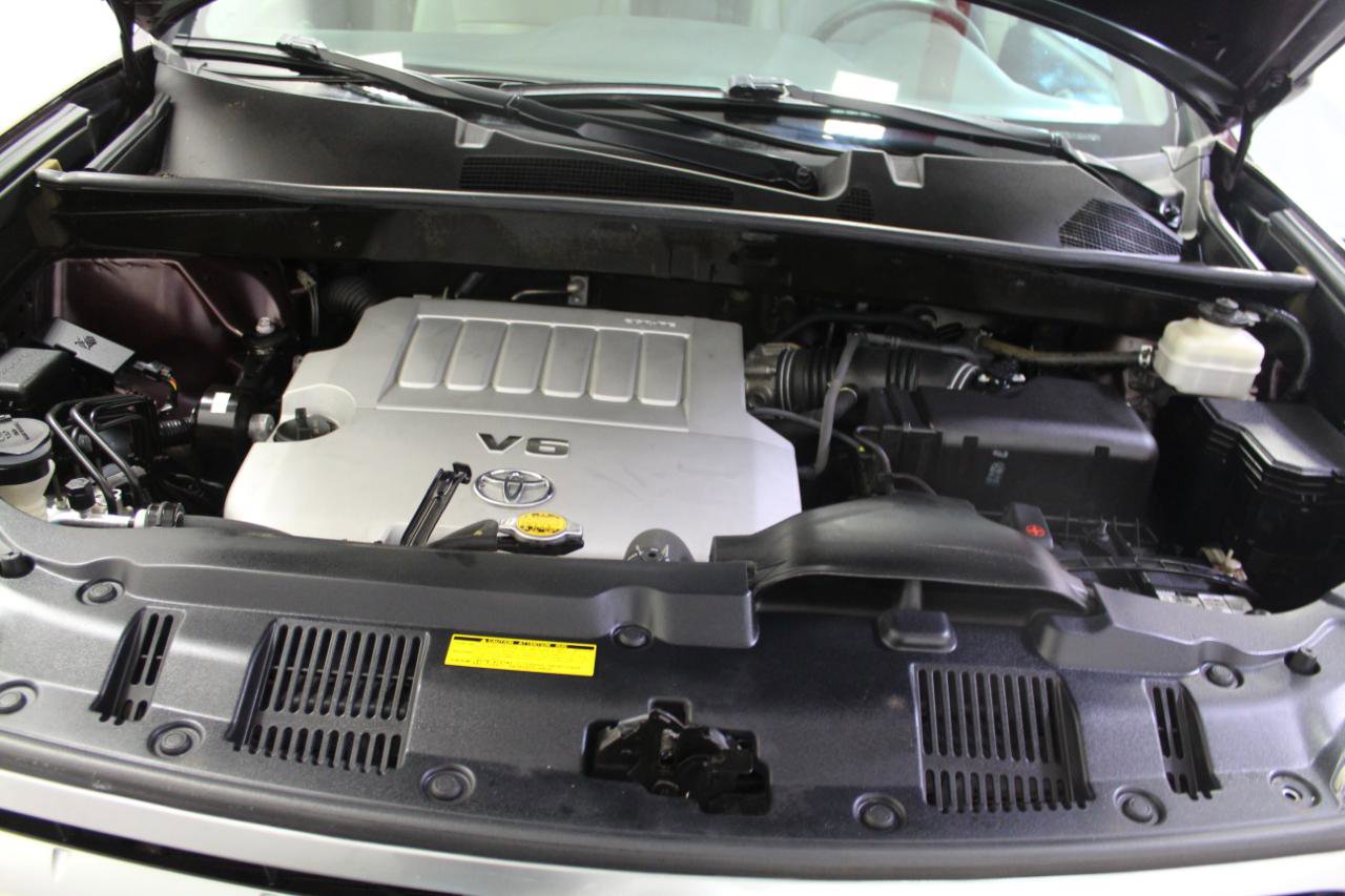 Used 2013 Toyota Highlander SE FWD image 33