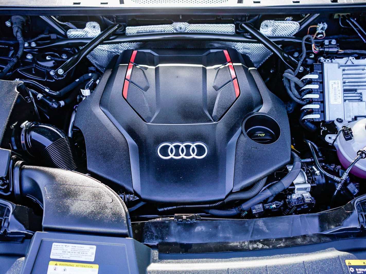 Used 2023 Audi SQ5 Prestige w/ Prestige Package image 28