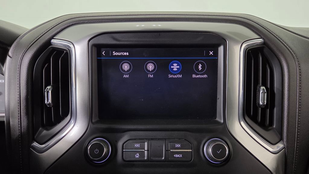 Used 2020 Chevrolet Silverado 1500 LT Trail Boss w/ Midnight Edition image 22