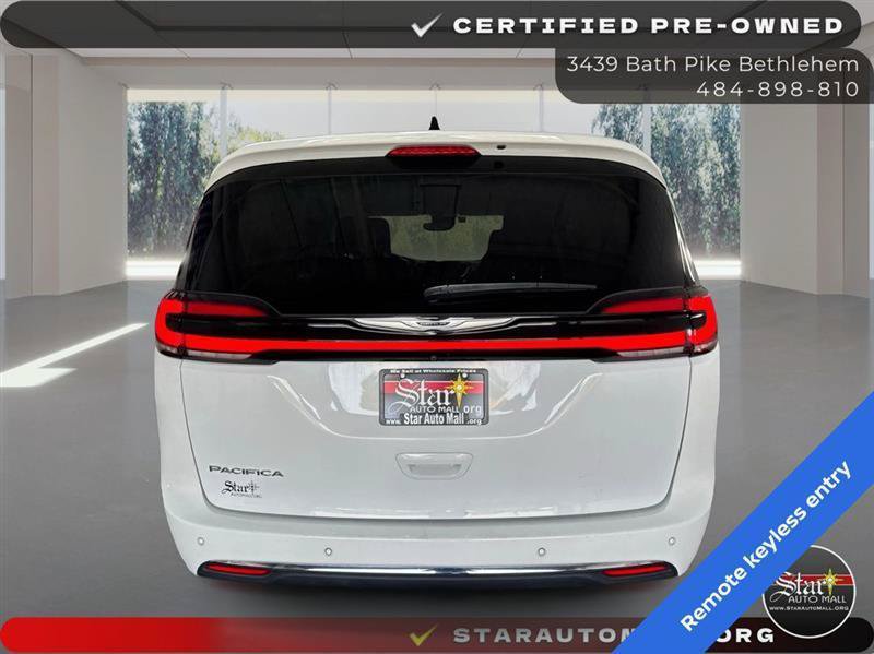 Used 2023 Chrysler Pacifica Touring-L FWD image 6