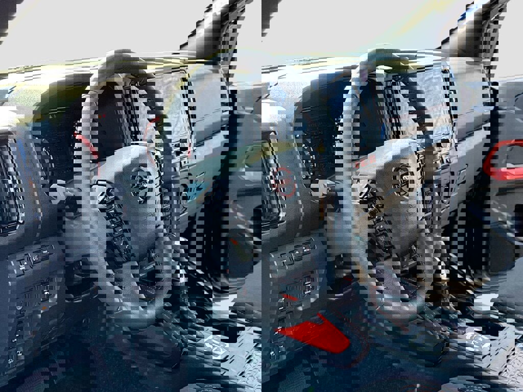 New 2026 Nissan Frontier PRO-4X w/ Pro-4x Convenience Package image 4