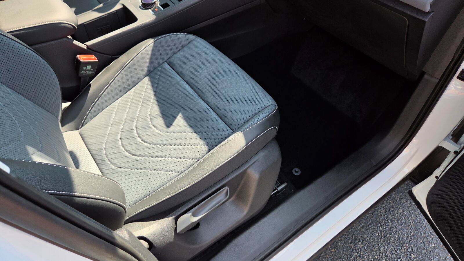 Certified 2026 Volkswagen Tiguan SE AWD/4WD image 45