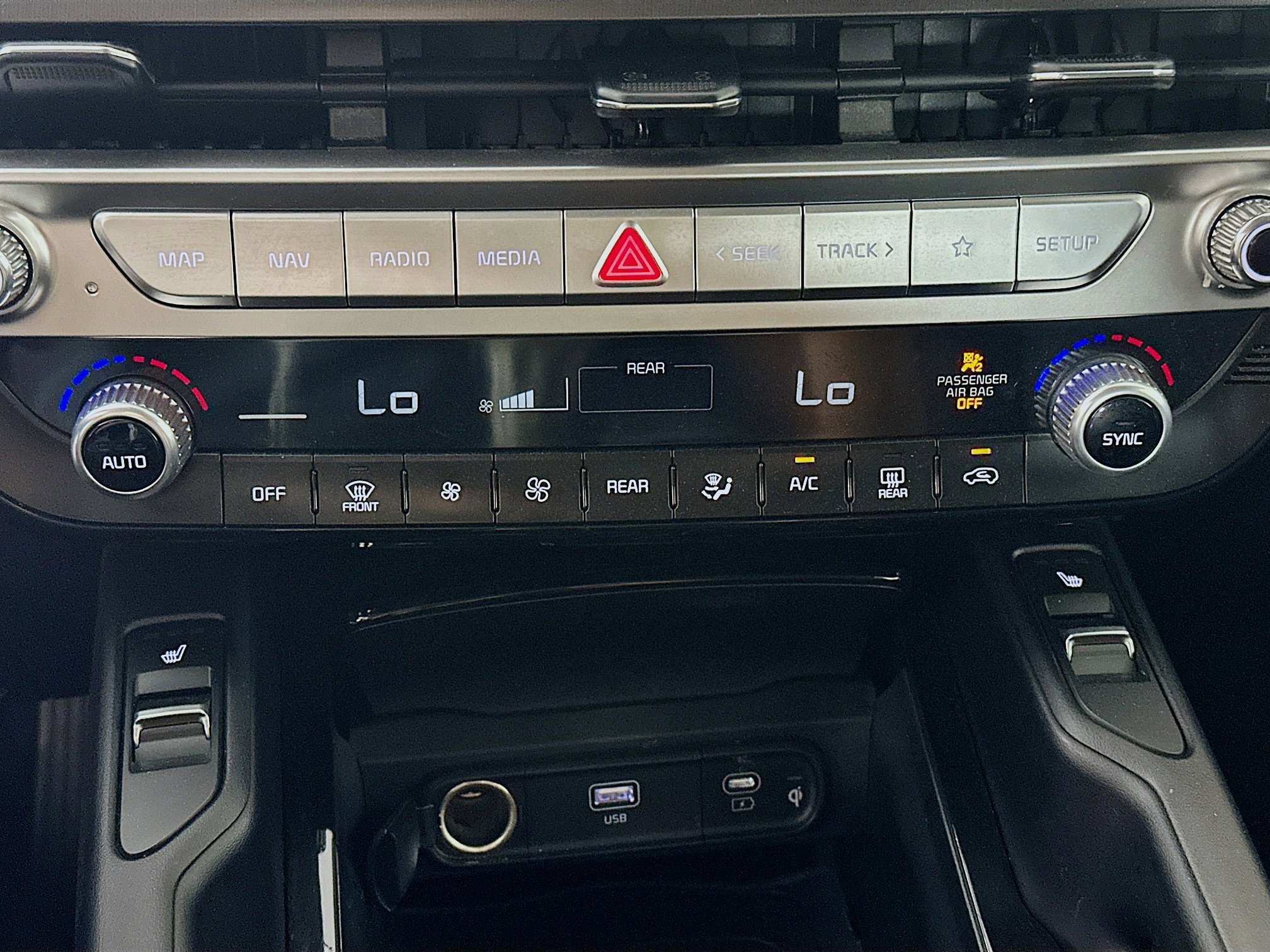 Used 2024 Kia Telluride S image 24