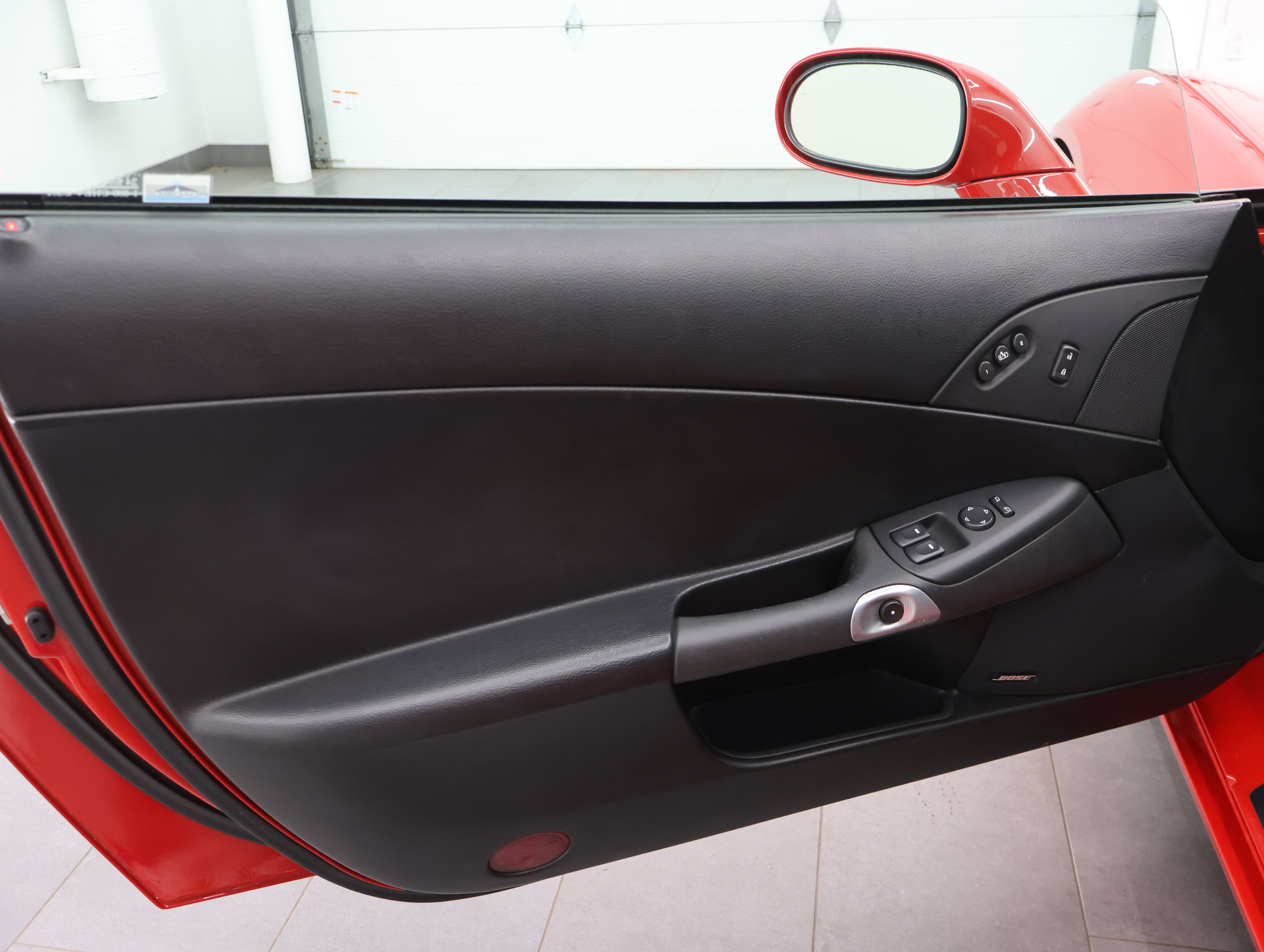 Used 2006 Chevrolet Corvette Convertible w/ Preferred Equipment Group RWD image 27