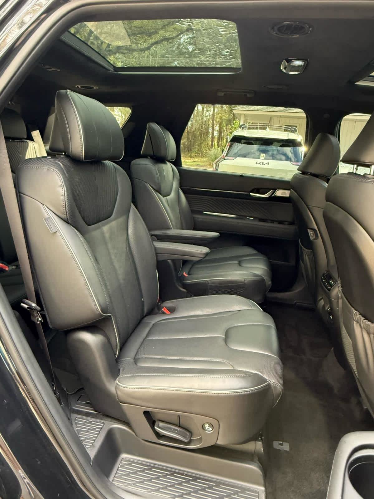 Used 2025 Hyundai Palisade Calligraphy FWD image 13
