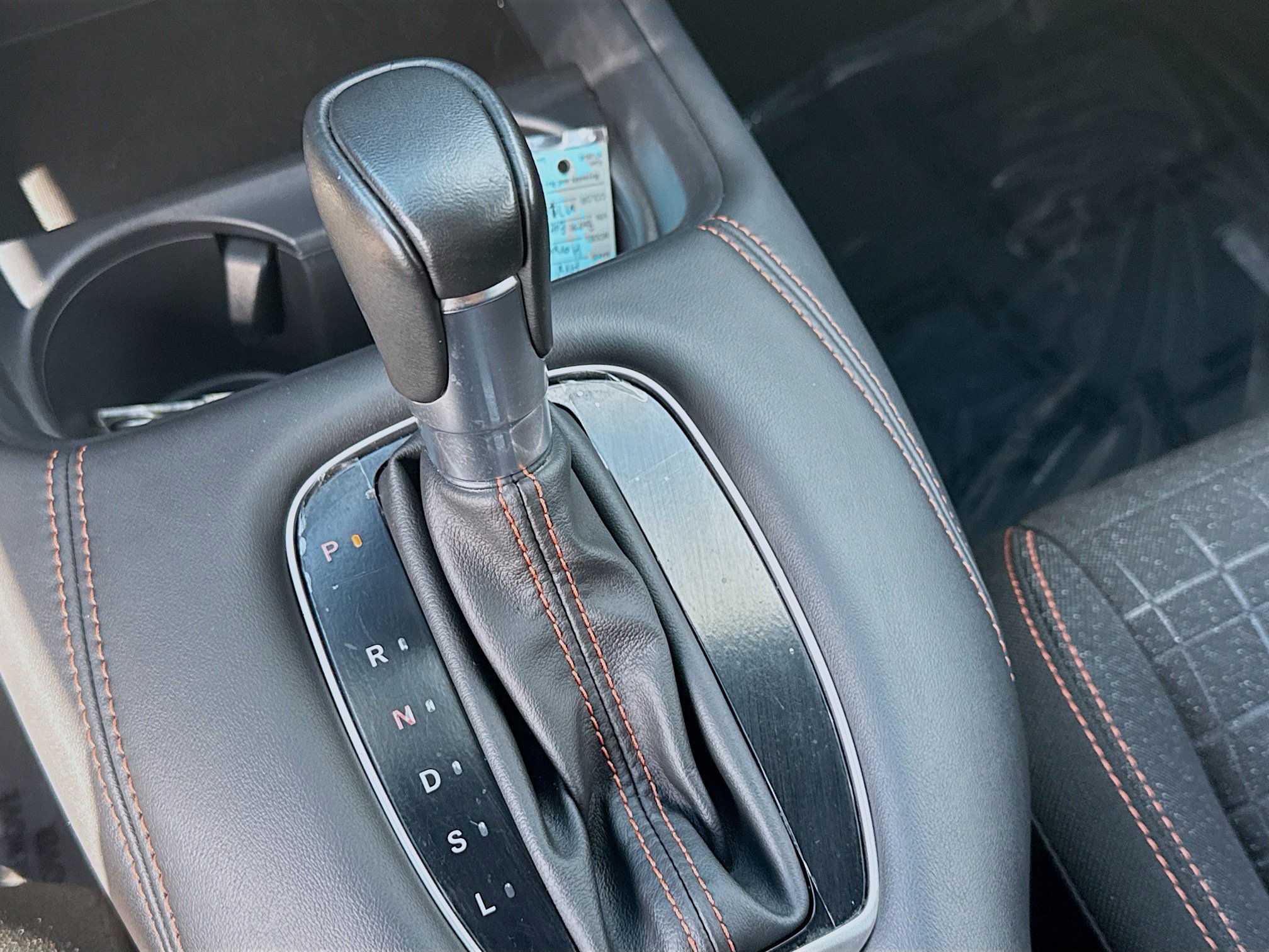 Certified 2025 Honda HR-V Sport image 15