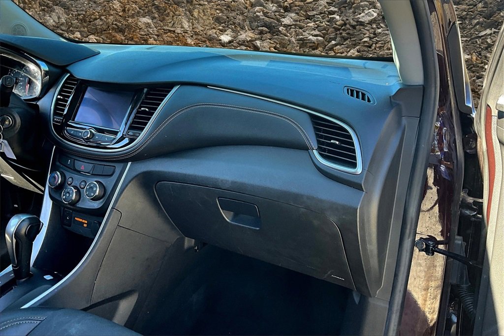 Used 2022 Chevrolet Trax LT image 14