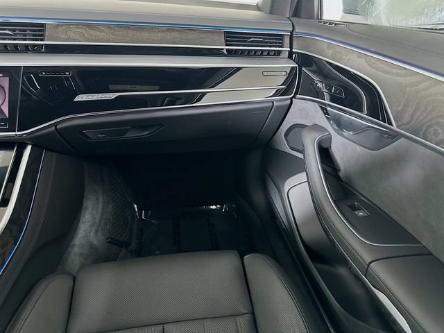 Used 2025 Audi A8 L 3.0T AWD/4WD image 24