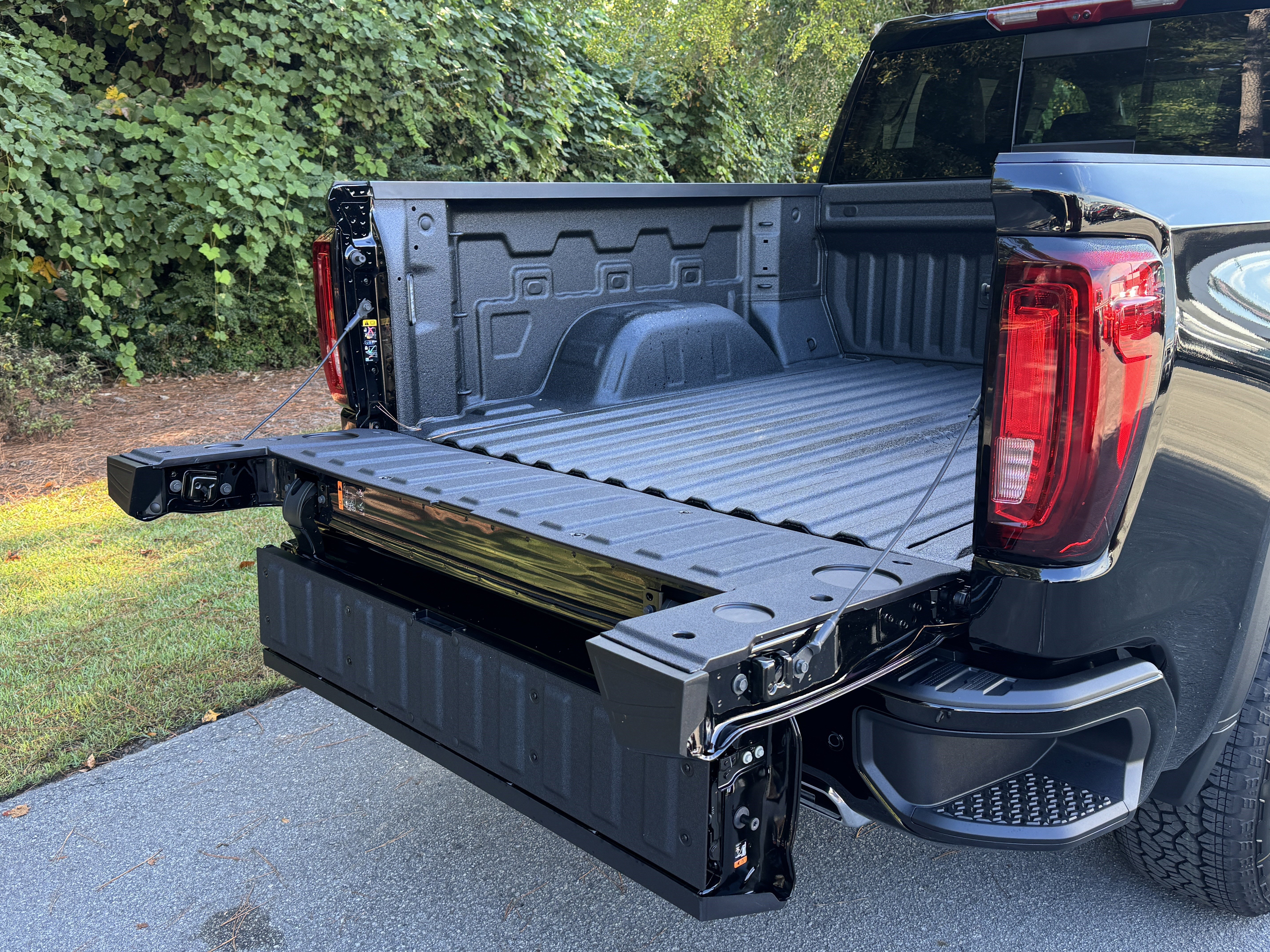 New 2026 GMC Sierra 1500 AT4 w/ Technology Package image 9