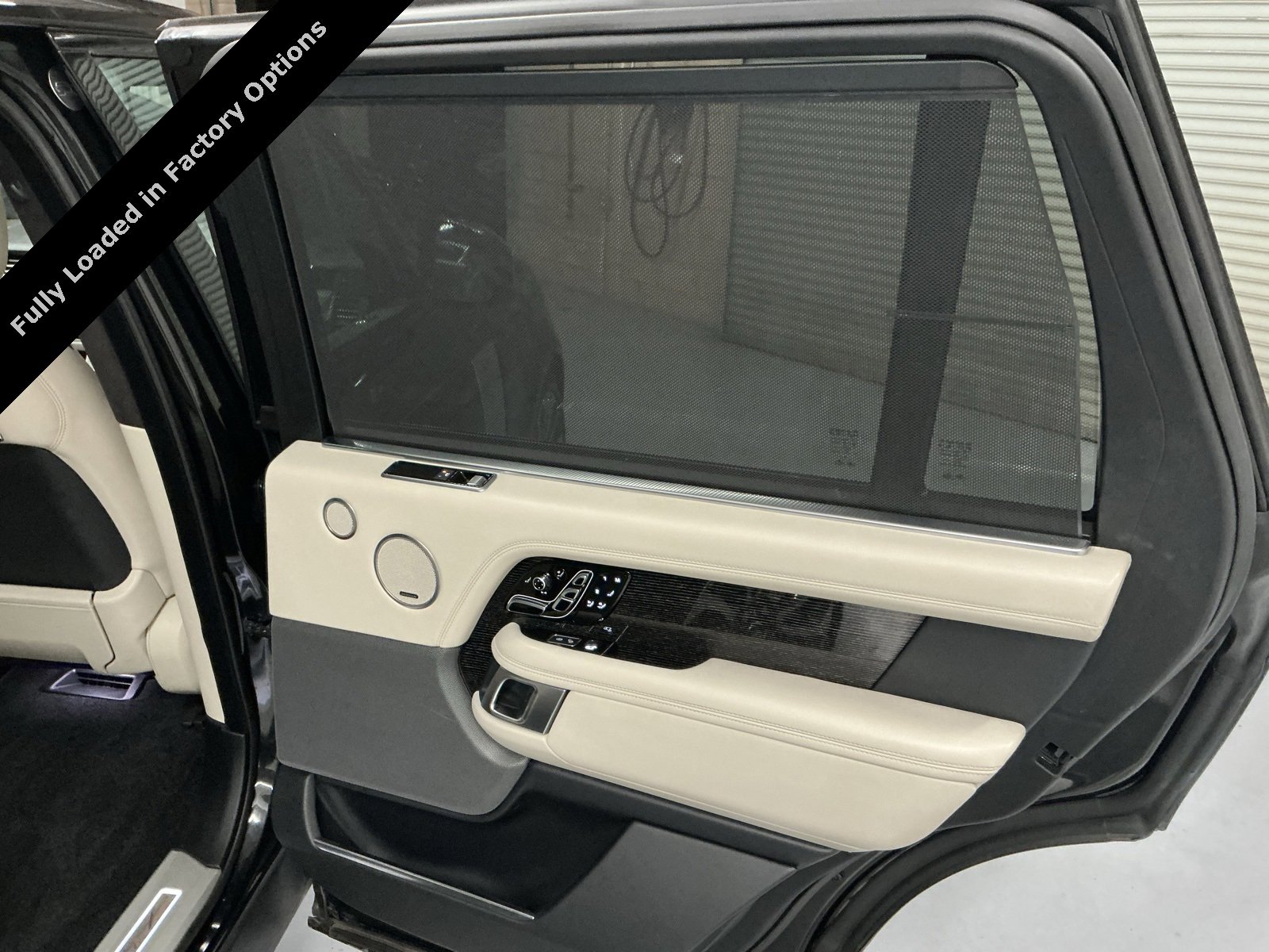 Used 2019 Land Rover Range Rover Long Wheelbase Autobiography image 15