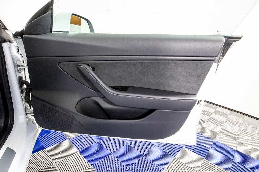 Used 2018 Tesla Model 3 Long Range image 15