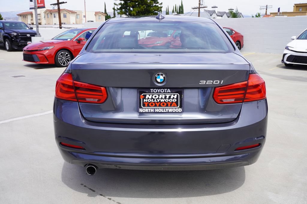 Used 2016 BMW 320i Sedan image 6