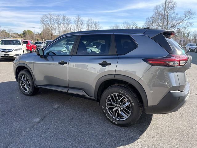 Used 2023 Nissan Rogue S image 5