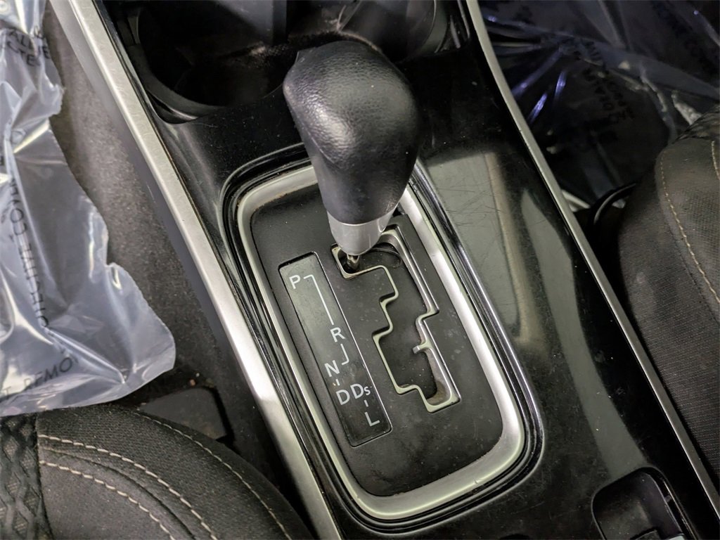 Used 2019 Mitsubishi Outlander ES image 16