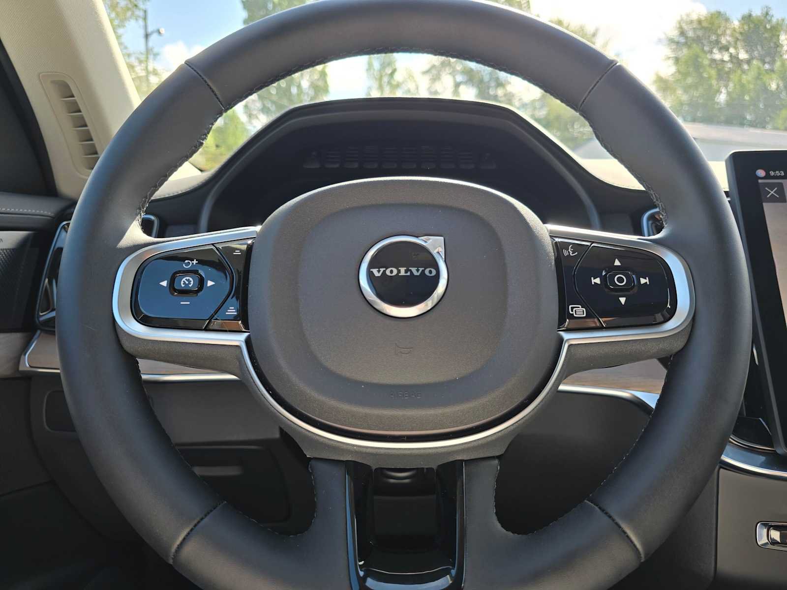 Used 2025 Volvo XC90 T8 Plus w/ Protection Package Premier AWD/4WD image 25