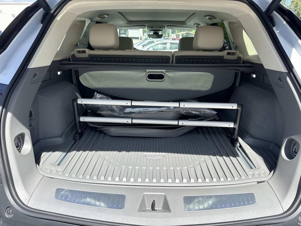 New 2026 Cadillac XT5 Premium Luxury w/ Driver Assist Package FWD image 11