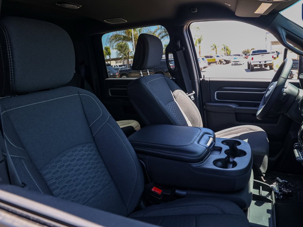 New 2026 RAM 3500 Big Horn AWD/4WD image 21