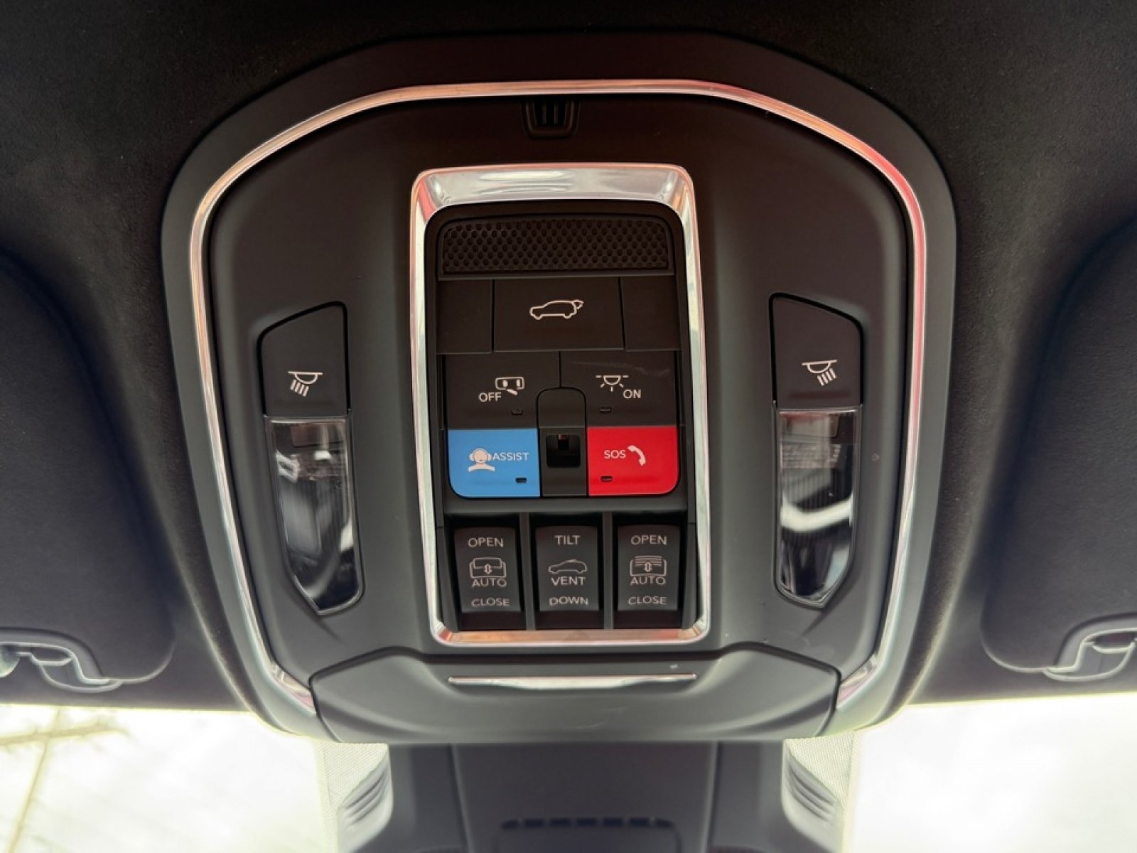 Used 2024 Jeep Wagoneer Launch Edition AWD/4WD image 39