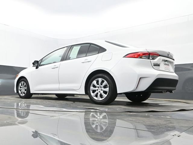 Used 2025 Toyota Corolla LE w/ Convenience Package image 23