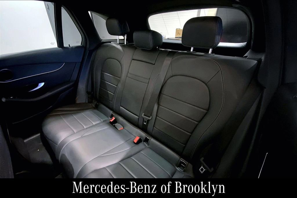Used 2021 Mercedes-Benz GLC 300 4MATIC image 21