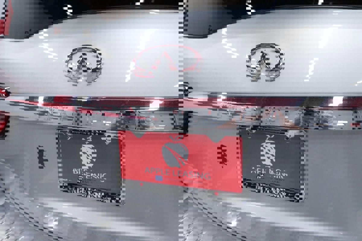 Used 2019 INFINITI QX80 Luxe w/ Proassist Package image 36