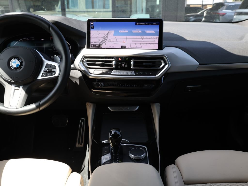 Used 2025 BMW X4 xDrive30i image 26