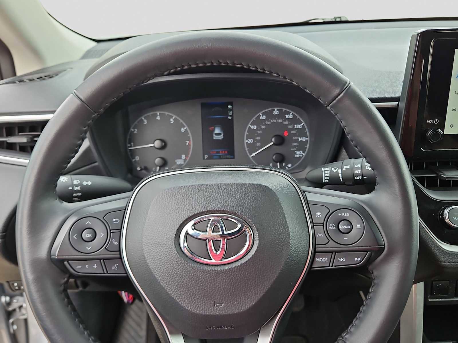Used 2024 Toyota Corolla Cross LE image 19