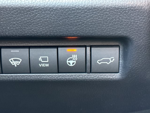 Used 2021 Toyota RAV4 Limited AWD/4WD image 39