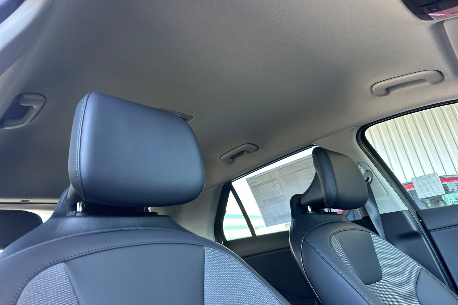 New 2026 Kia Niro EX FWD image 17