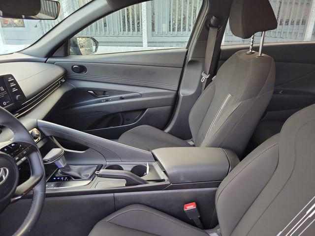 Used 2025 Hyundai Elantra Sport image 10